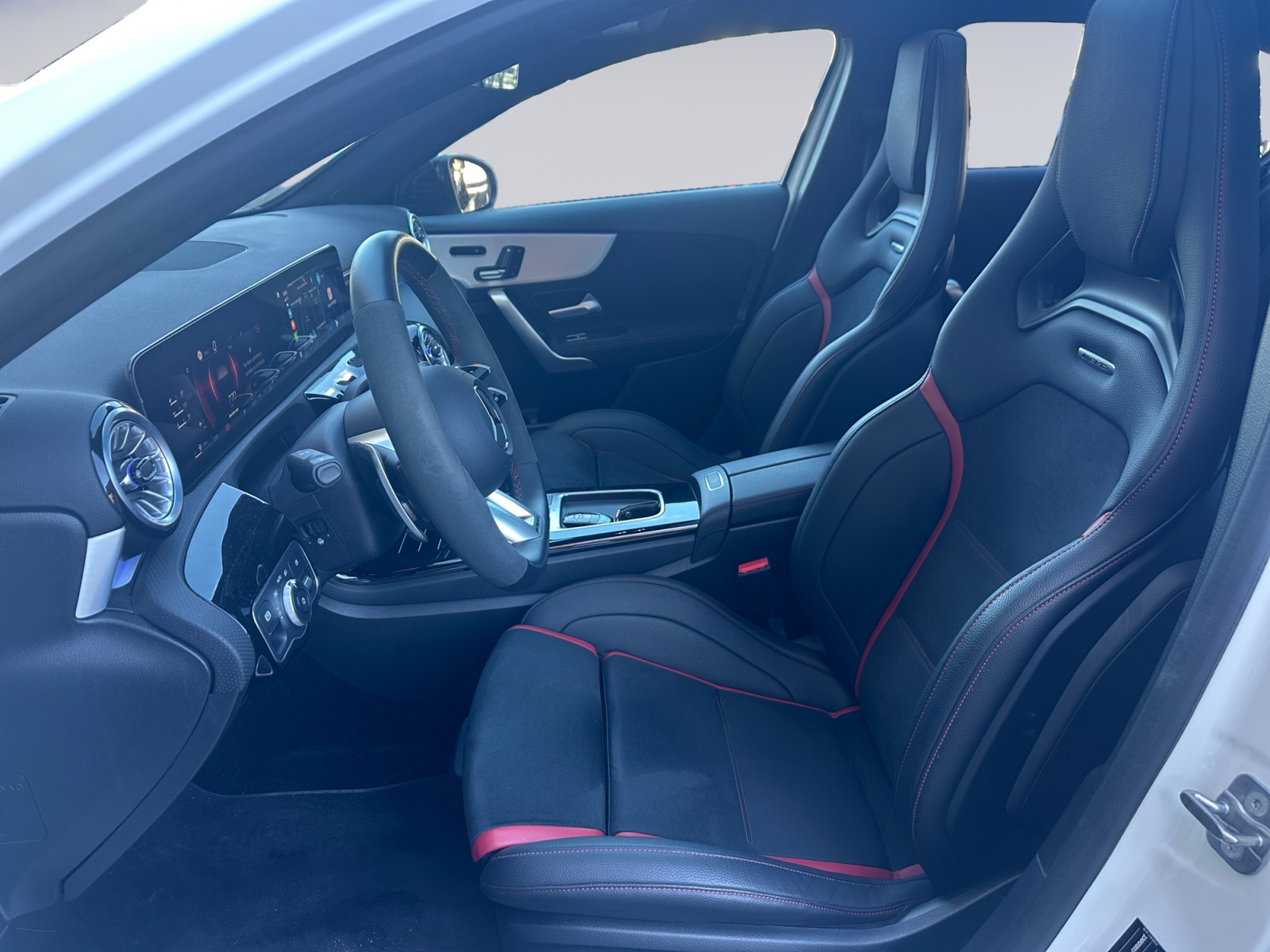 MERCEDES A35 AMG 4MATIC - Imagen 10