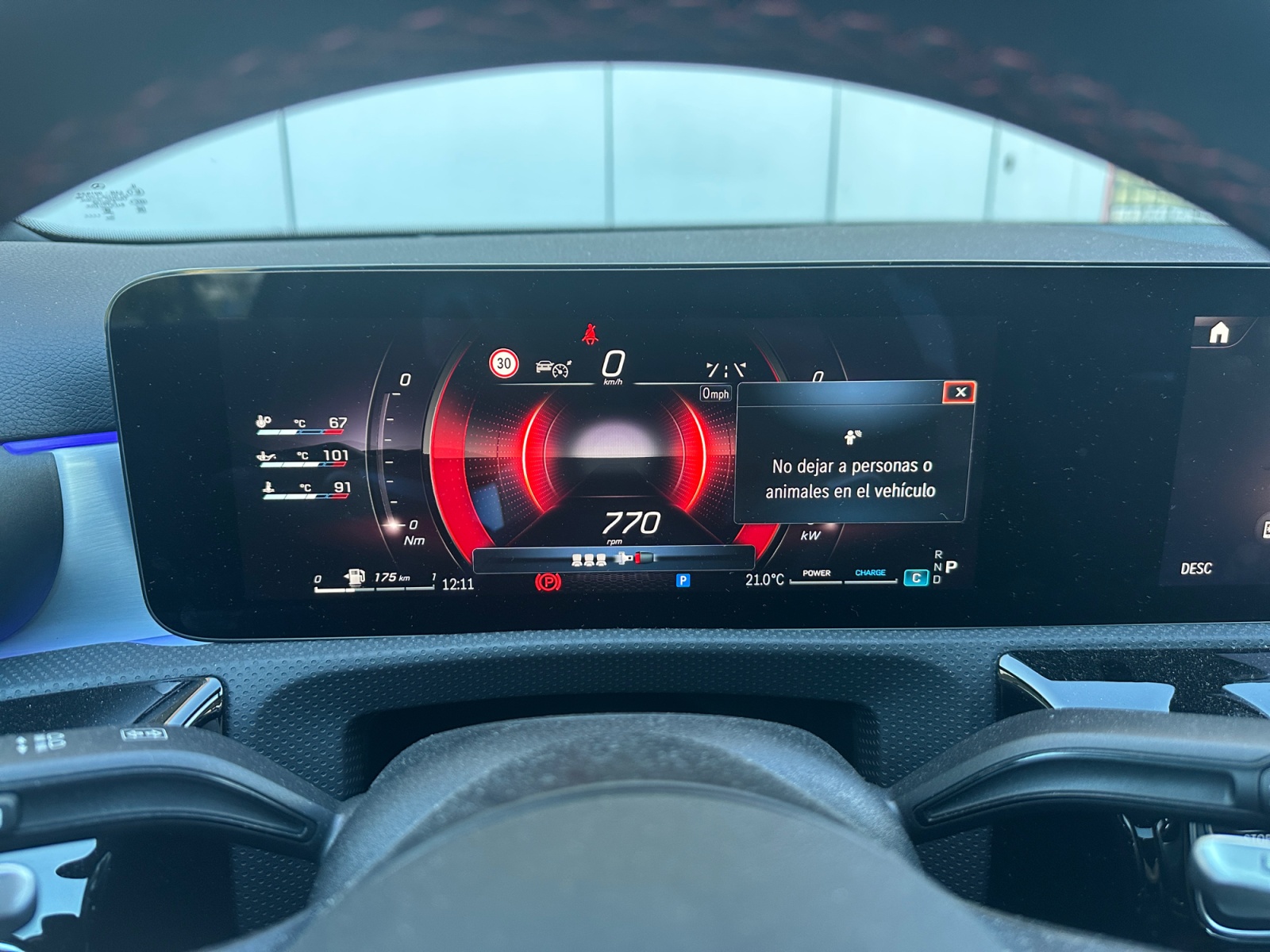 MERCEDES A35 AMG 4MATIC - Imagen 14