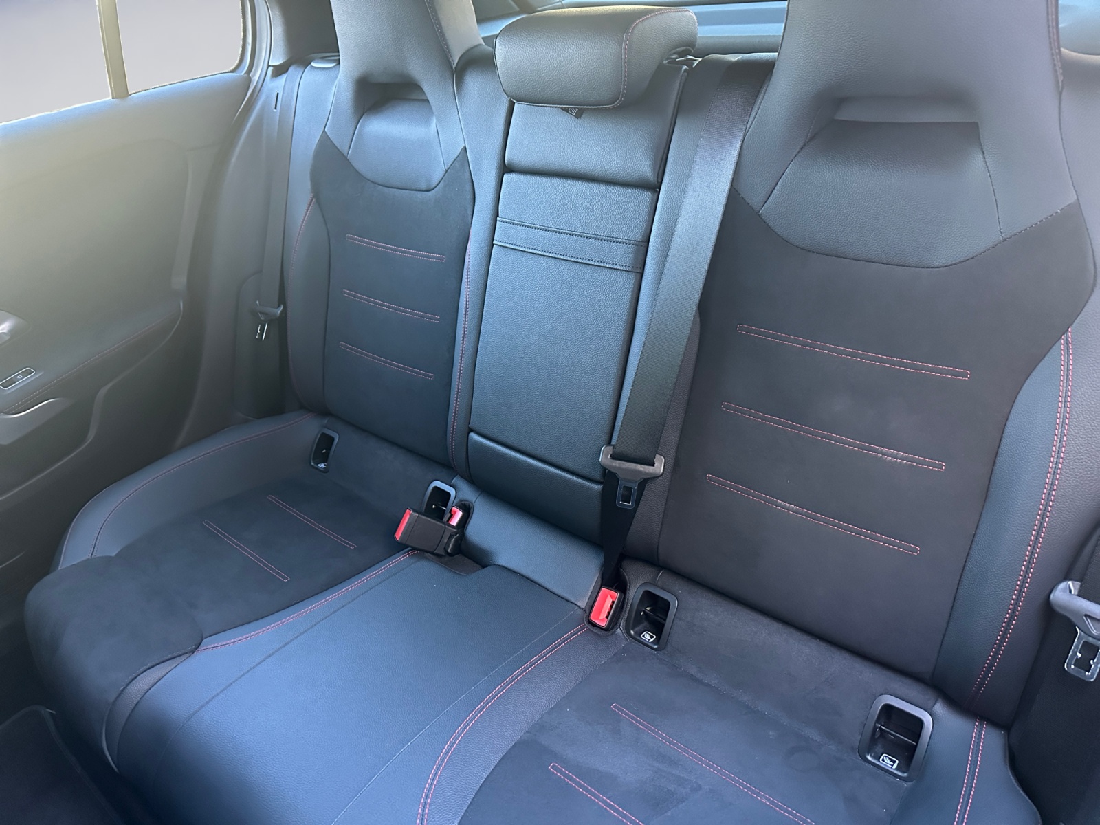 MERCEDES A35 AMG 4MATIC - Imagen 16