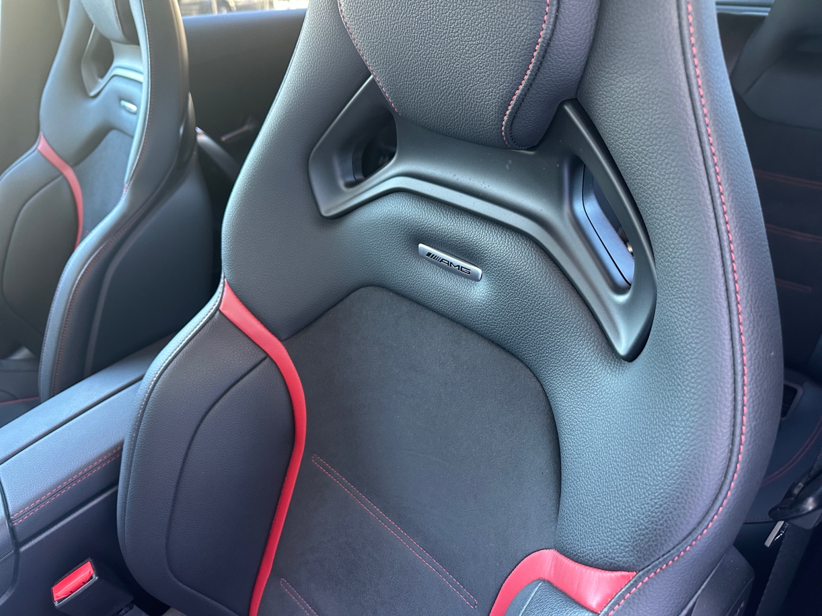 MERCEDES A35 AMG 4MATIC - Imagen 25