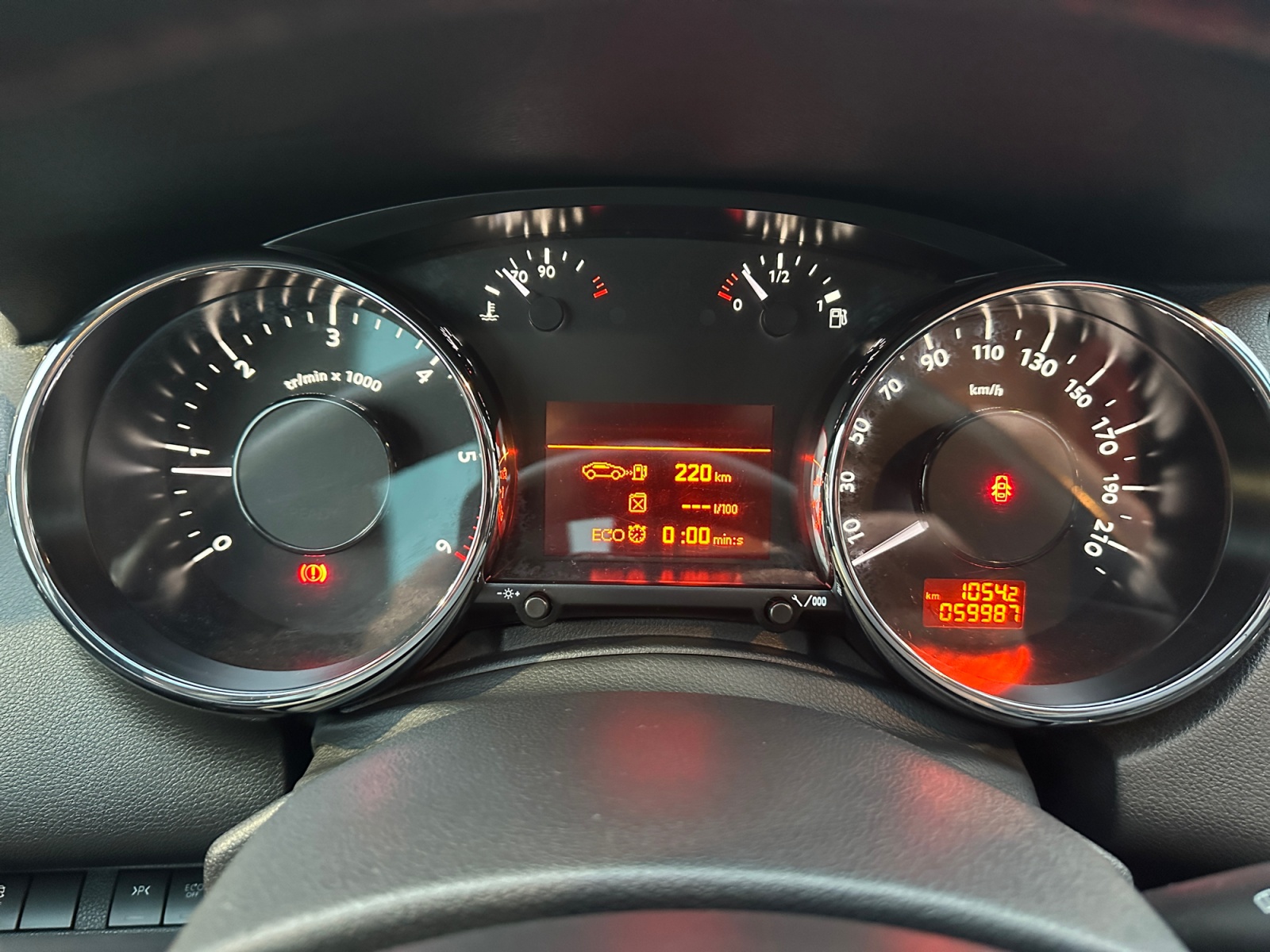 PEUGEOT 5008 ALLURE 1.6 - Imagen 14