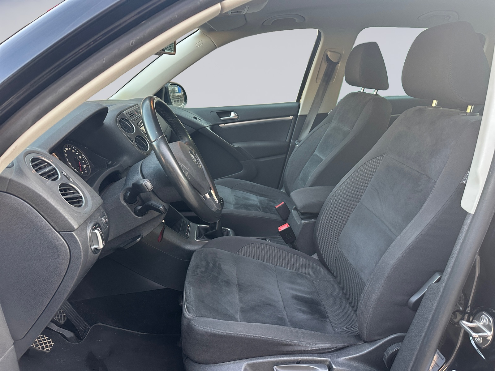 Volkswagen Tiguan 2.0 TDI 140cv 4x2 T1 Sport BMotion - Imagen 11